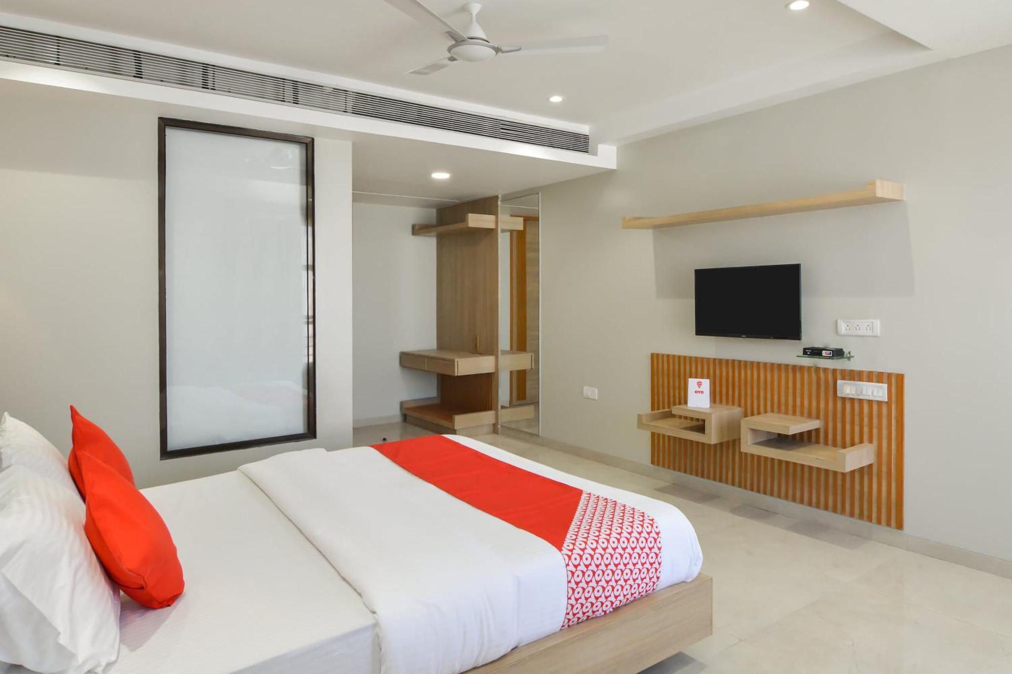 Hotel O Season Choice Shirdi Eksteriør billede